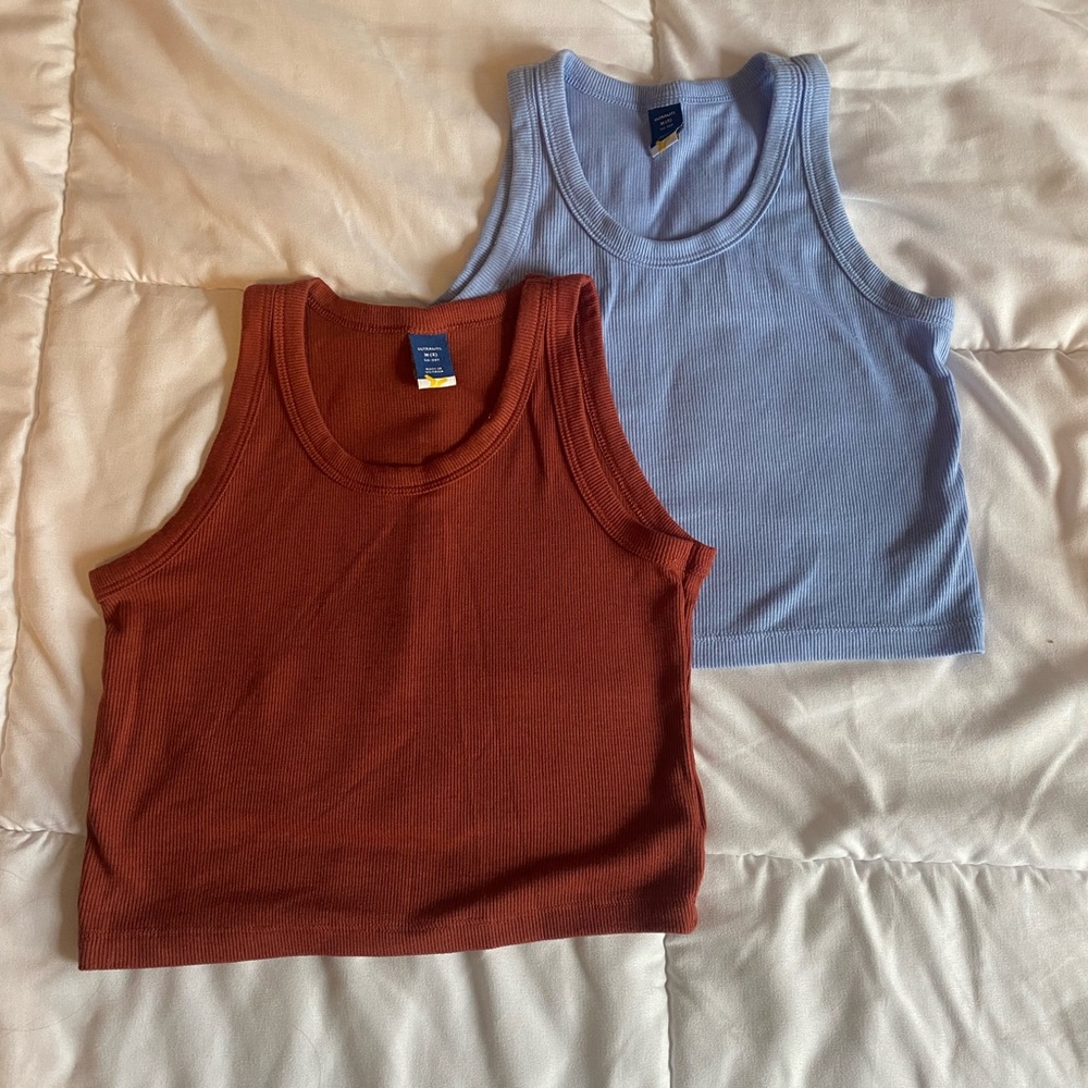 Set of Two Ribbed Tank Tops in Rust and Light Blue Old Navy girls